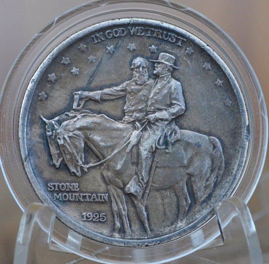 Authentic 1925 Stone Mountain Silver Commemorative Half Dollar - XF (Extremely Fine) - Robert E. Lee and Stonewall Jackson 1925 Half Dollar